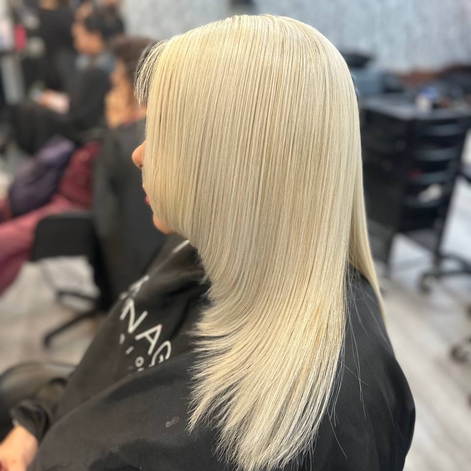 Women's haircut and style portfolio photo